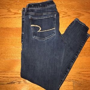 American Eagle • Jegging • Size 6s • Super Stretch